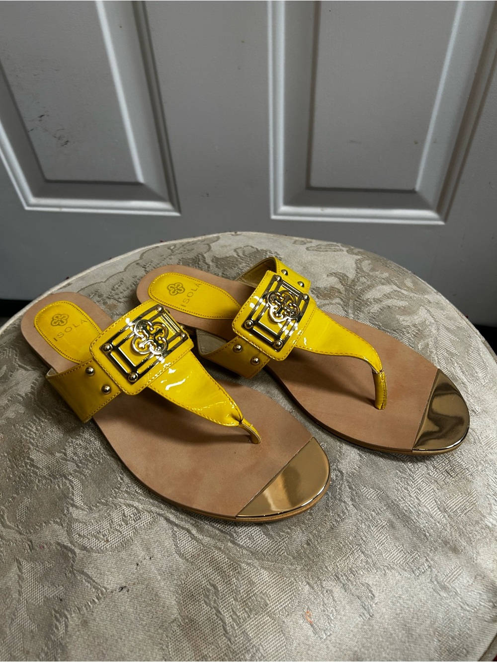 Isola Yellow Patent Leather Thong Sandals with Gold Accent Sz 11
